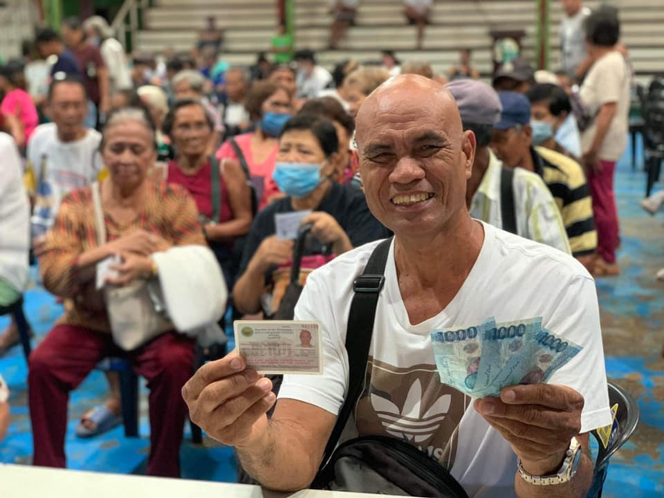 BACOLOD CITY CONDUCTS SOCIAL PENSION PAY-OUT FOR SENIOR CITIZENS