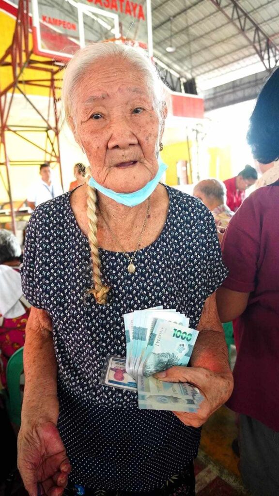 BACOLOD CITY CONDUCTS SOCIAL PENSION PAY-OUT FOR SENIOR CITIZENS